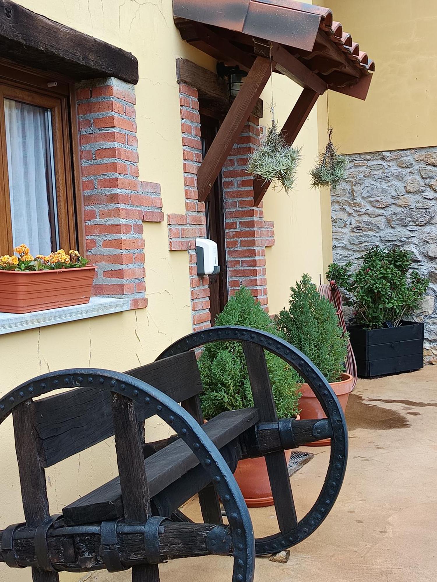 Carroceu Rural Lägenhet Onís Exteriör bild